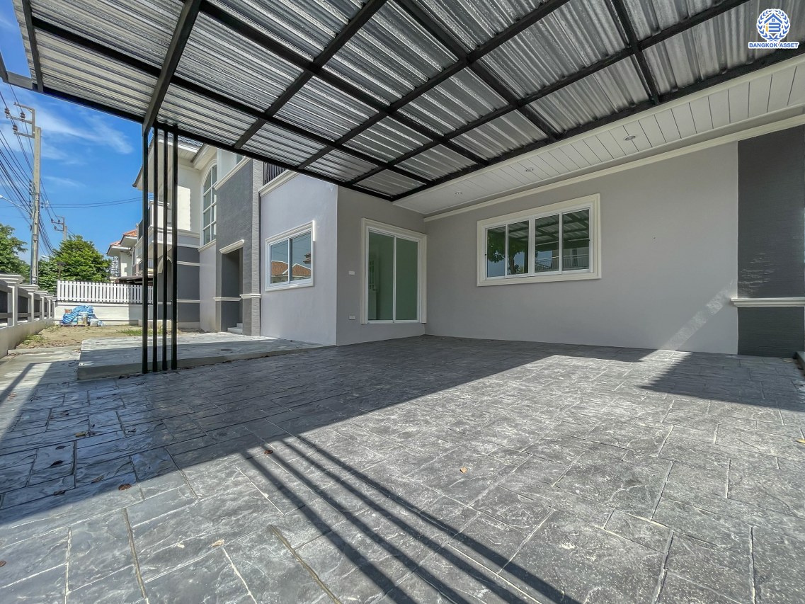 บ้านมือสองตกแต่งใหม่ โครงการ นาราภิรมย์ พุทธมณฑลสาย3 ตกแต่งหรูหรา เนื้อที่ 108.2 ตร.ว. พื้นที่ใช้สอย 257.32 ตร.ม. ฟังก์ชัน 4 ห้องนอน 3 ห้องน้ำ 1 ห้องอเนกประสงค์ จอดรถได้ 2 คัน บนทำเลเชื่อมต่อเมือง ใกล้เซ็นทรัลศาลายา, เดอะมอลล์บางแค และทางคู่ขนานลอยฟ้าบรมราชชนนี รายล้อมด้วยสิ่งอำนวยความสะดวกครบ